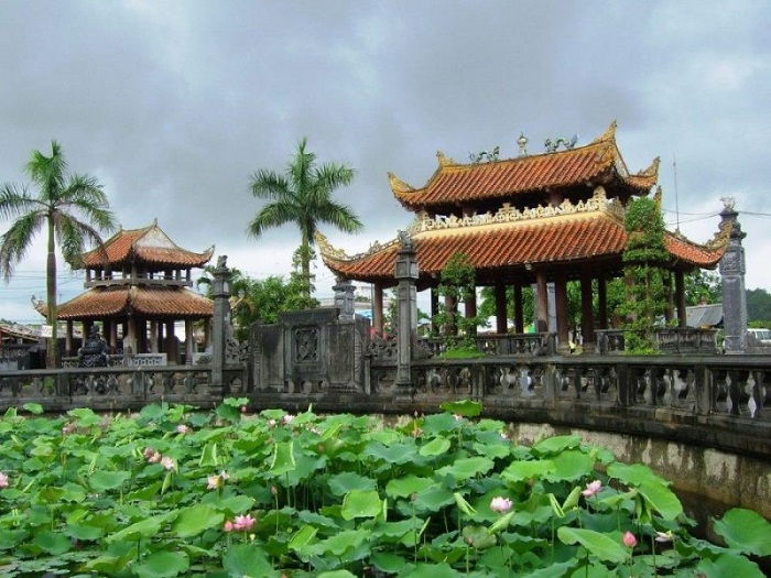Phủ Tây Hồ là một ngôi đền thờ công chúa Liễu Hạnh nằm tại thủ đô Hà Nội của Việt Nam