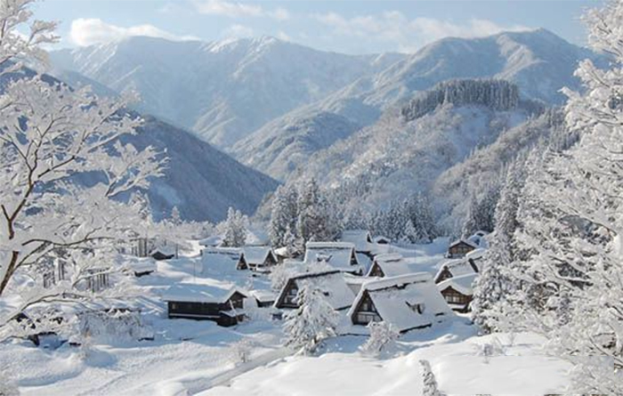 Làng cổ Gokayama đẹp ngỡ ngàng giữa mùa đông