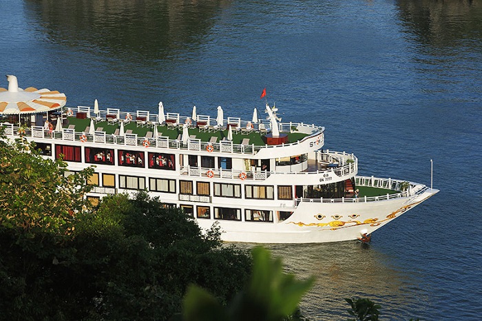 Du thuyền Starlight là sự lựa chọn tốt nhất cho những du khách muốn khám phá vịnh Hạ Long