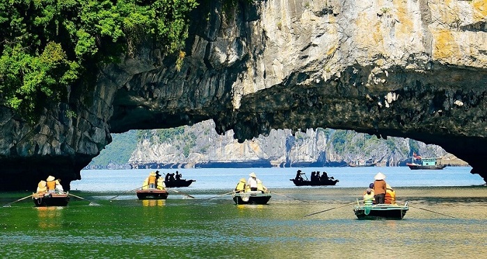 Hang Luồn Quảng Ninh - điểm khám phá đặc biệt ở vịnh Hạ Long