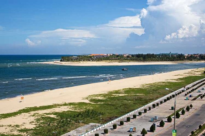 Biển Nhật Lệ - Một trong 10 bãi biển đẹp nhất Việt Nam 