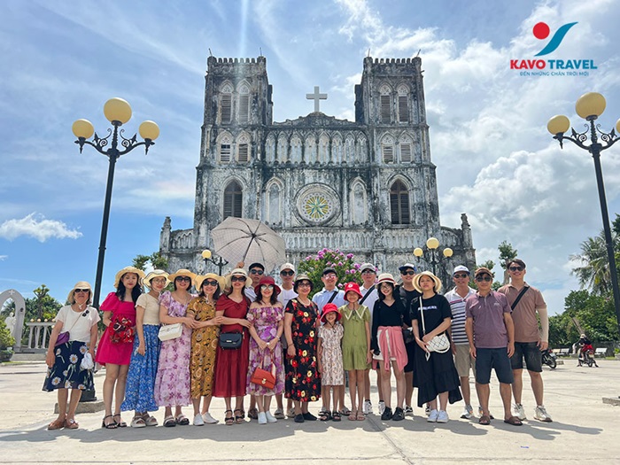 Đoàn khách Kavo Travel trong tour Quy Nhơn - Phú Yên 