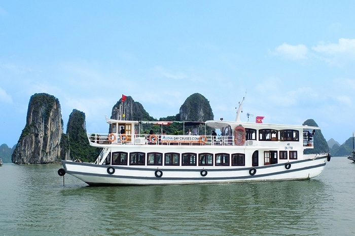Giá vé du lịch Vịnh Hạ Long qua đêm