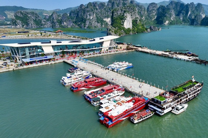 Giới thiệu cảng Ao Tiên