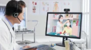 Khám bệnh từ xa cho người khó di chuyển