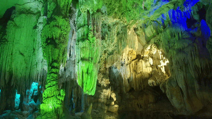 Cùng Kavo Travel khám phá hang động Vũng Đục