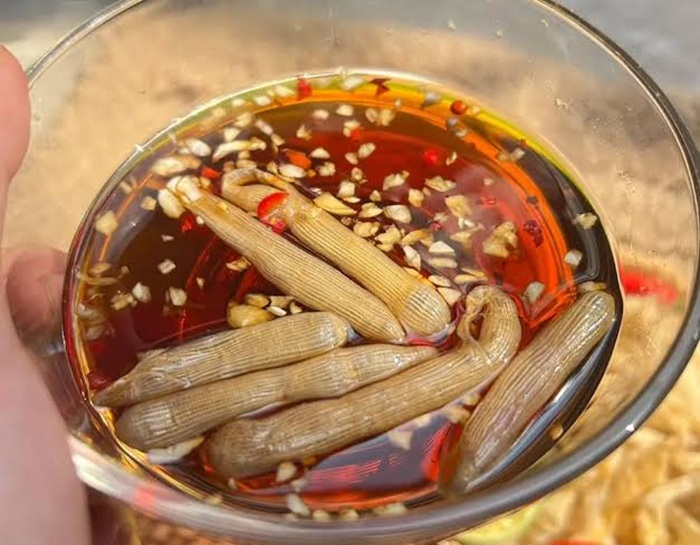 Nước mắm sá sùng là gì?